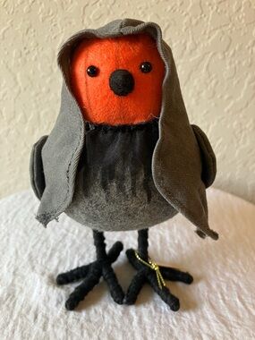 Hyde & Eek: Feathery Friends “Lewis” 2025- Halloween Decor